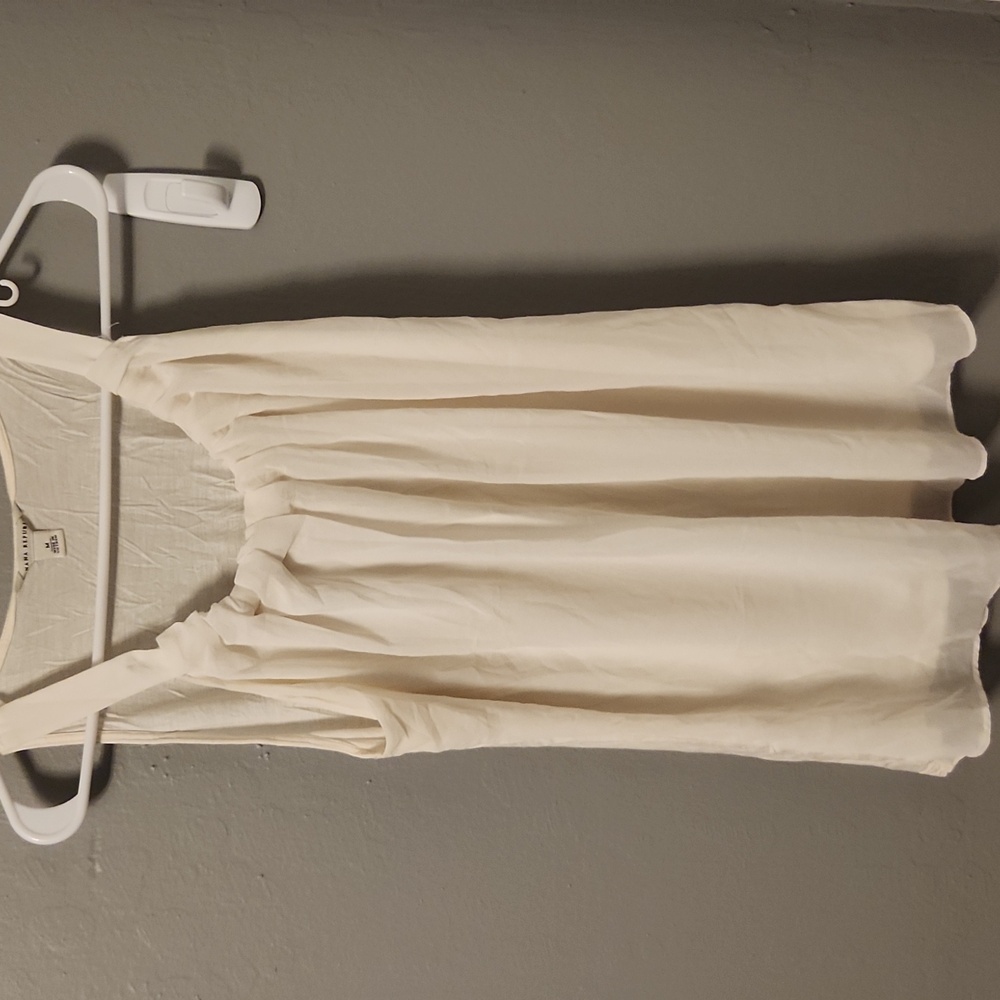 Cream Banana Republic under suit tank top